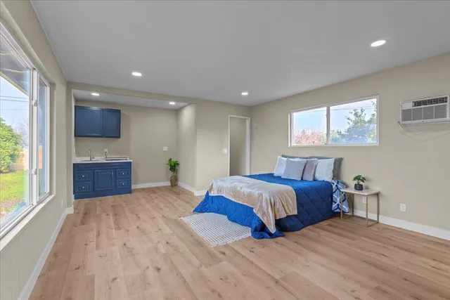 $459,000 | 221 West Pearl Avenue, Stockton, CA 95207