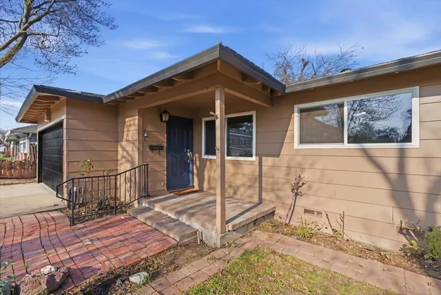 $459,000 | 221 West Pearl Avenue, Stockton, CA 95207