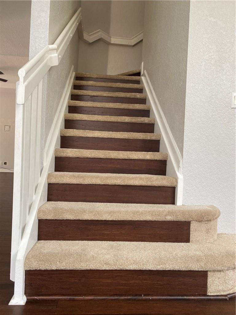 5633 Spanish River Road Fort Pierce, FL 34951 - Photo 14 of 46 Stairway