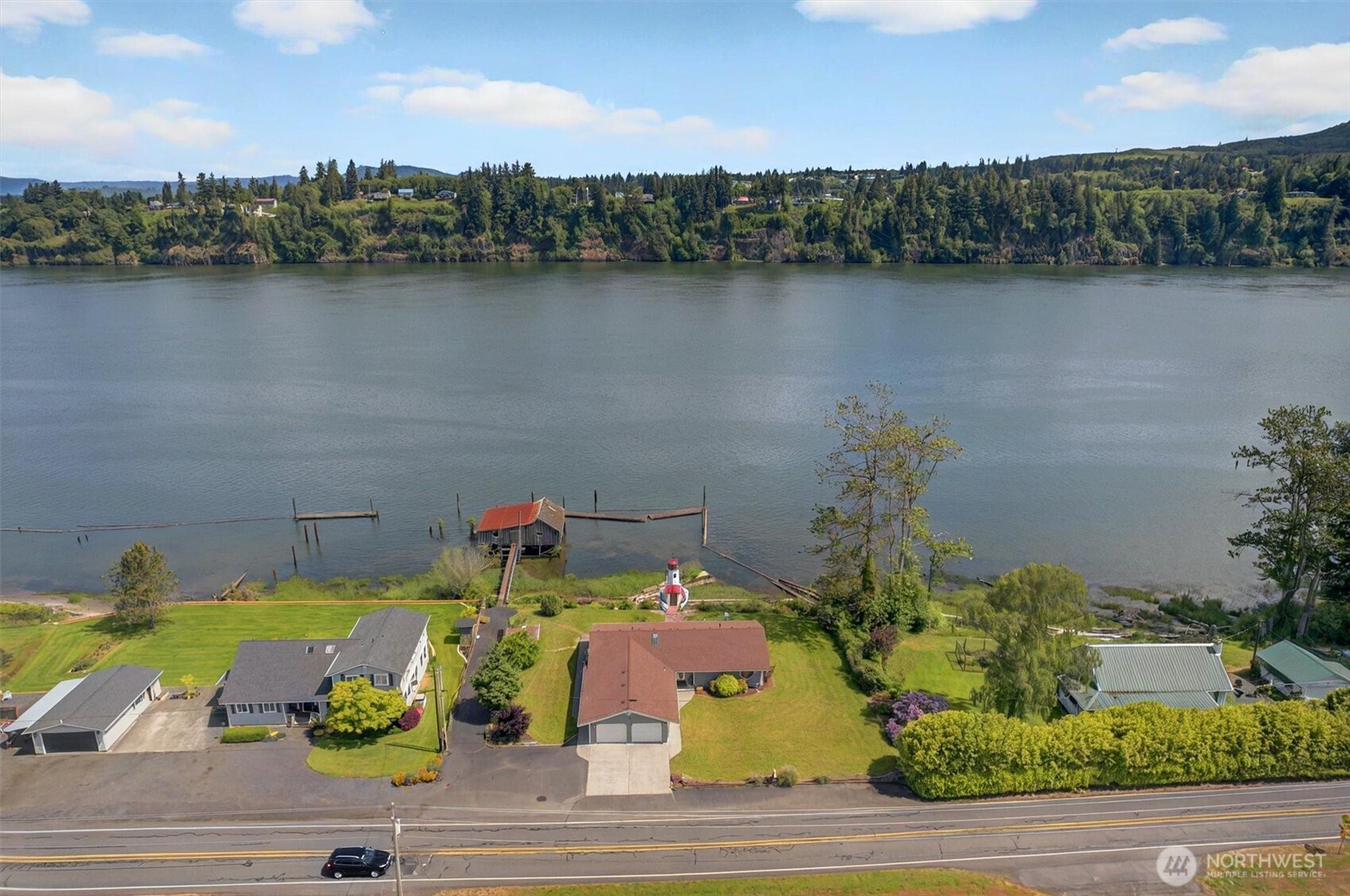 293 Highway 409 Cathlamet, WA 98612 - Photo 39 of 39 a view of a lake