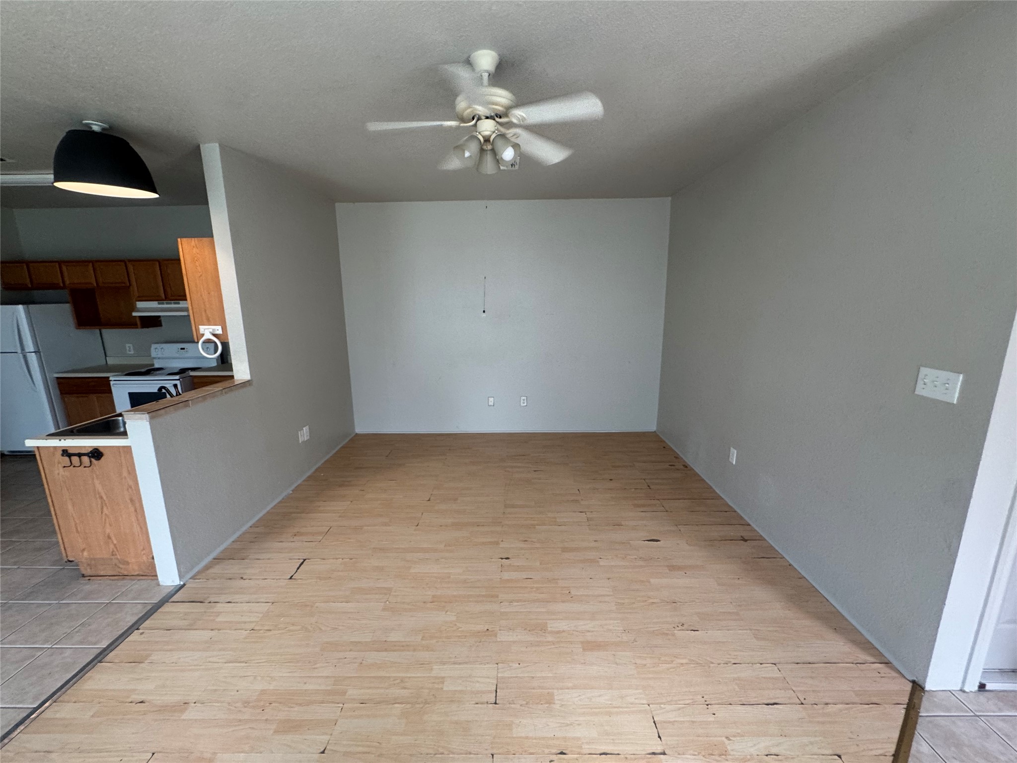 4411 Terra Summit Road San Antonio, TX 78233 - Photo 3 of 11