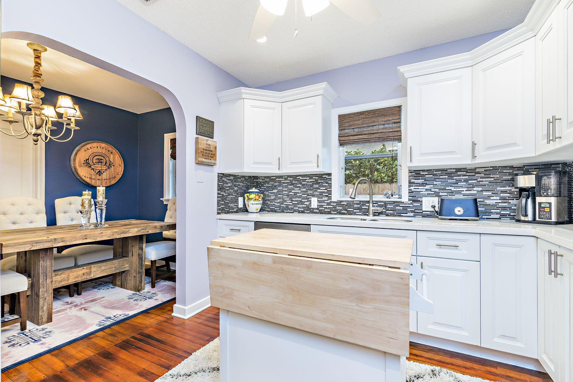 837 Ardmore Road West Palm Beach, FL 33401 - Photo 12 of 35 Kitchen