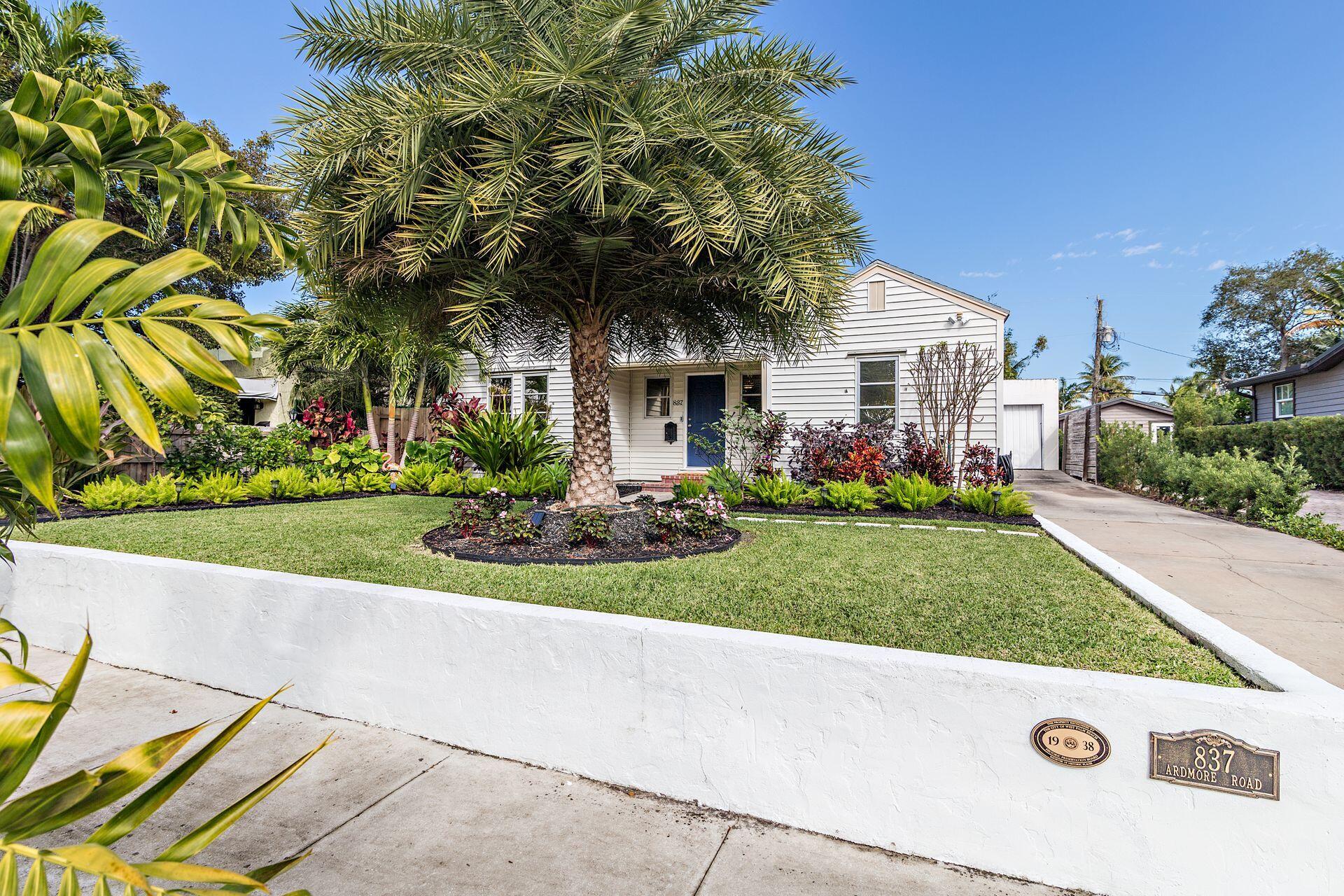 837 Ardmore Road West Palm Beach, FL 33401 - Photo 2 of 35 Front
