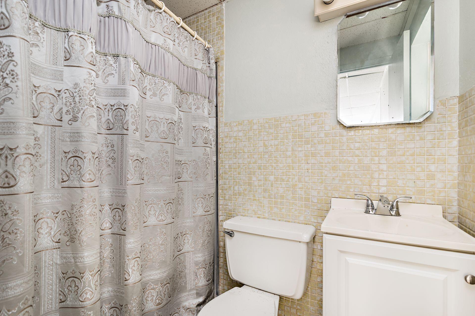 837 Ardmore Road West Palm Beach, FL 33401 - Photo 23 of 35 Cottage Bath