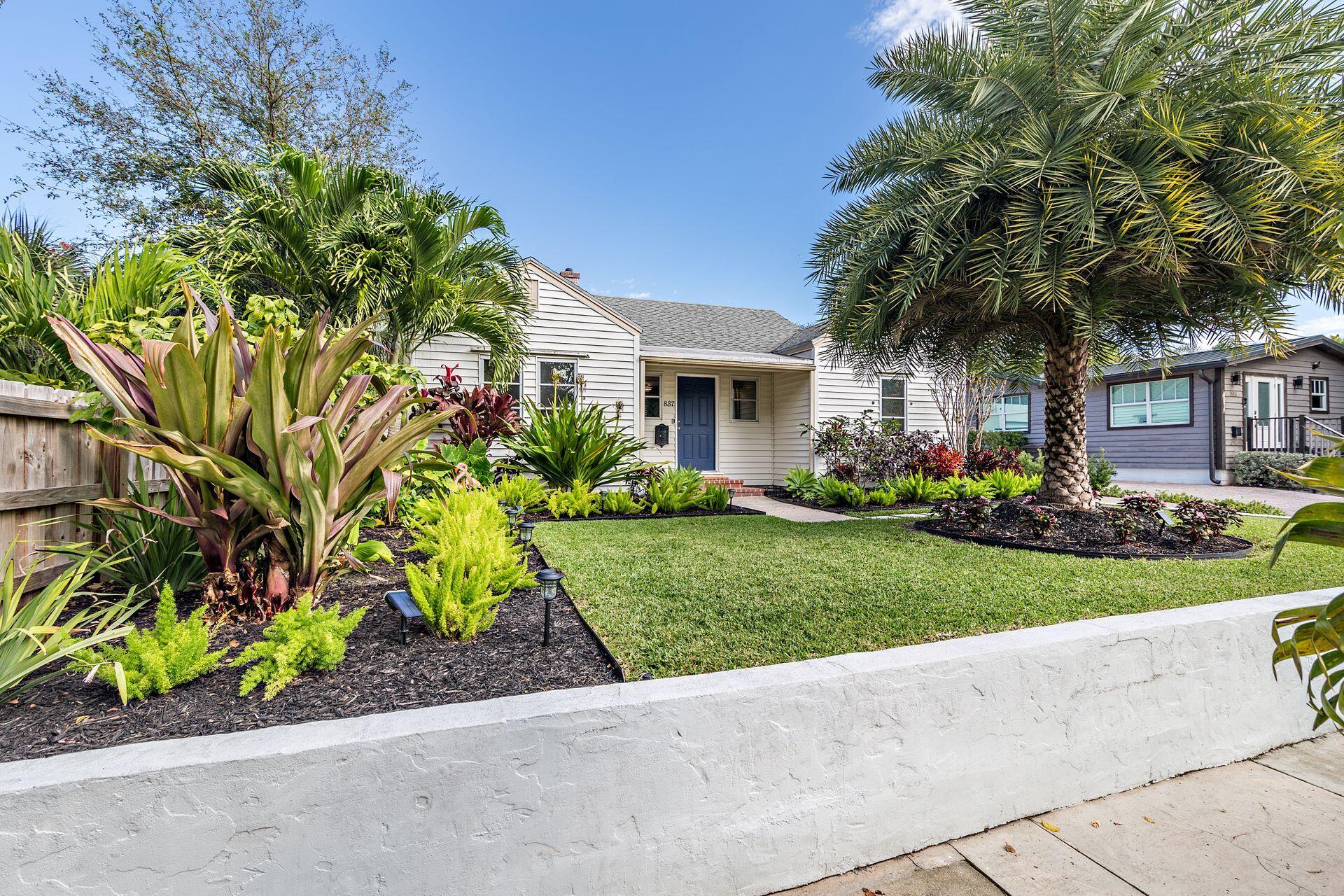 837 Ardmore Road West Palm Beach, FL 33401 - Photo 3 of 35 Front