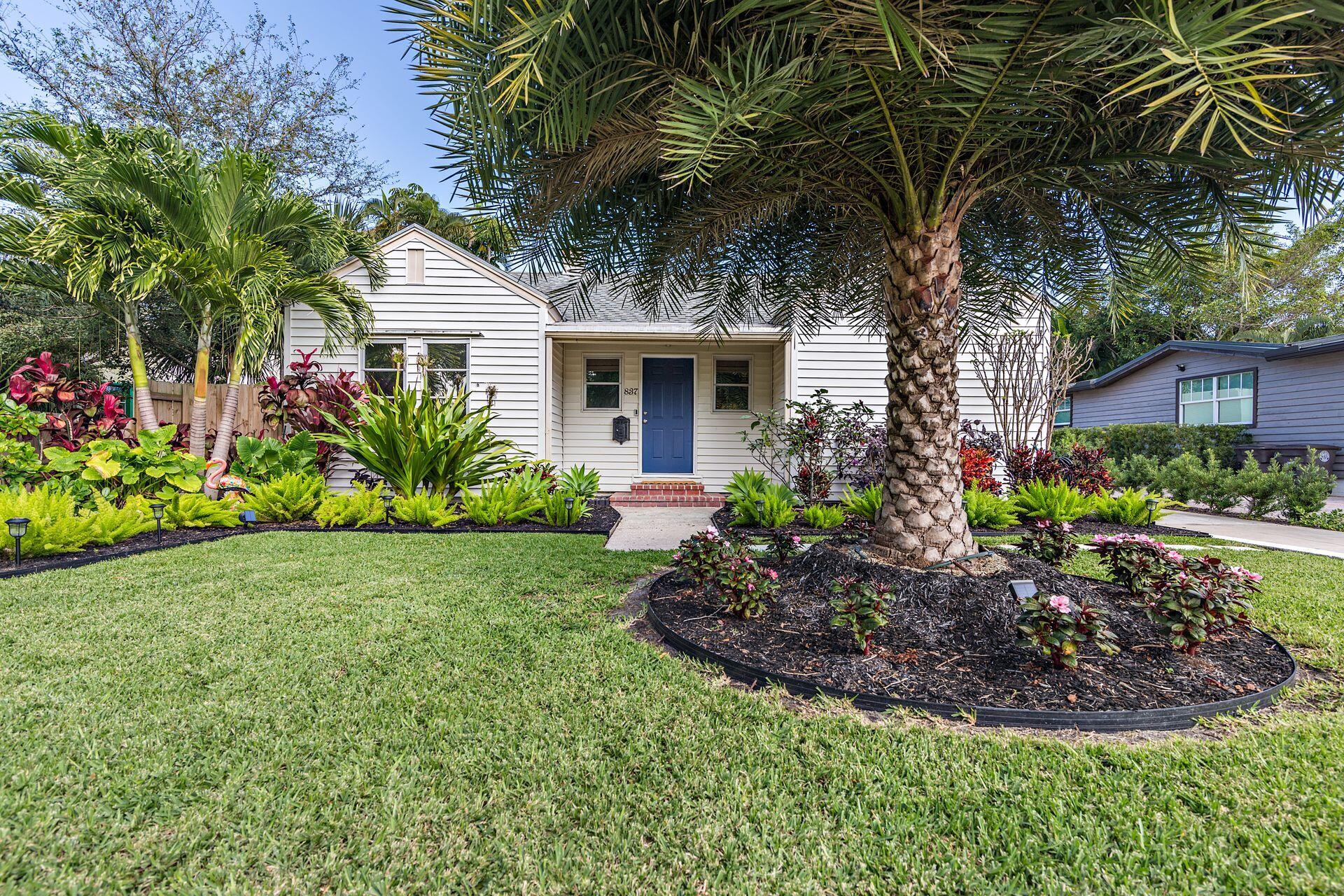 837 Ardmore Road West Palm Beach, FL 33401 - Photo 5 of 35 Front