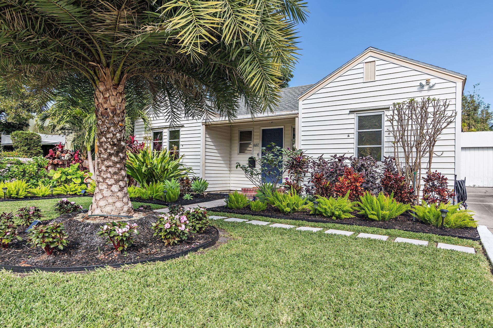 837 Ardmore Road West Palm Beach, FL 33401 - Photo 6 of 35 Front