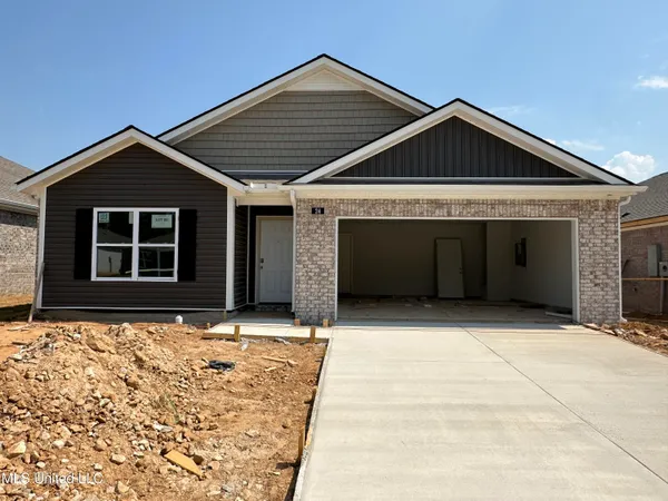 $298,990 | 15 Thorn Tree Street, Byhalia, MS 38611