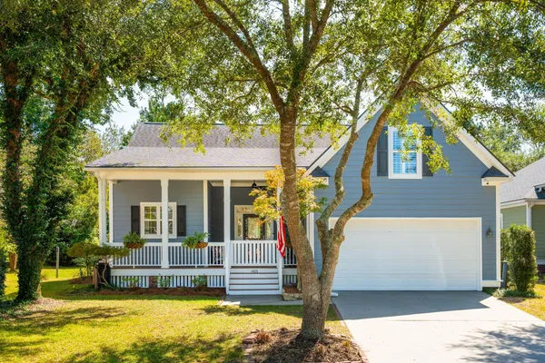 $725,000 | 1425 Bloomingdale Lane, Mount Pleasant, SC 29466