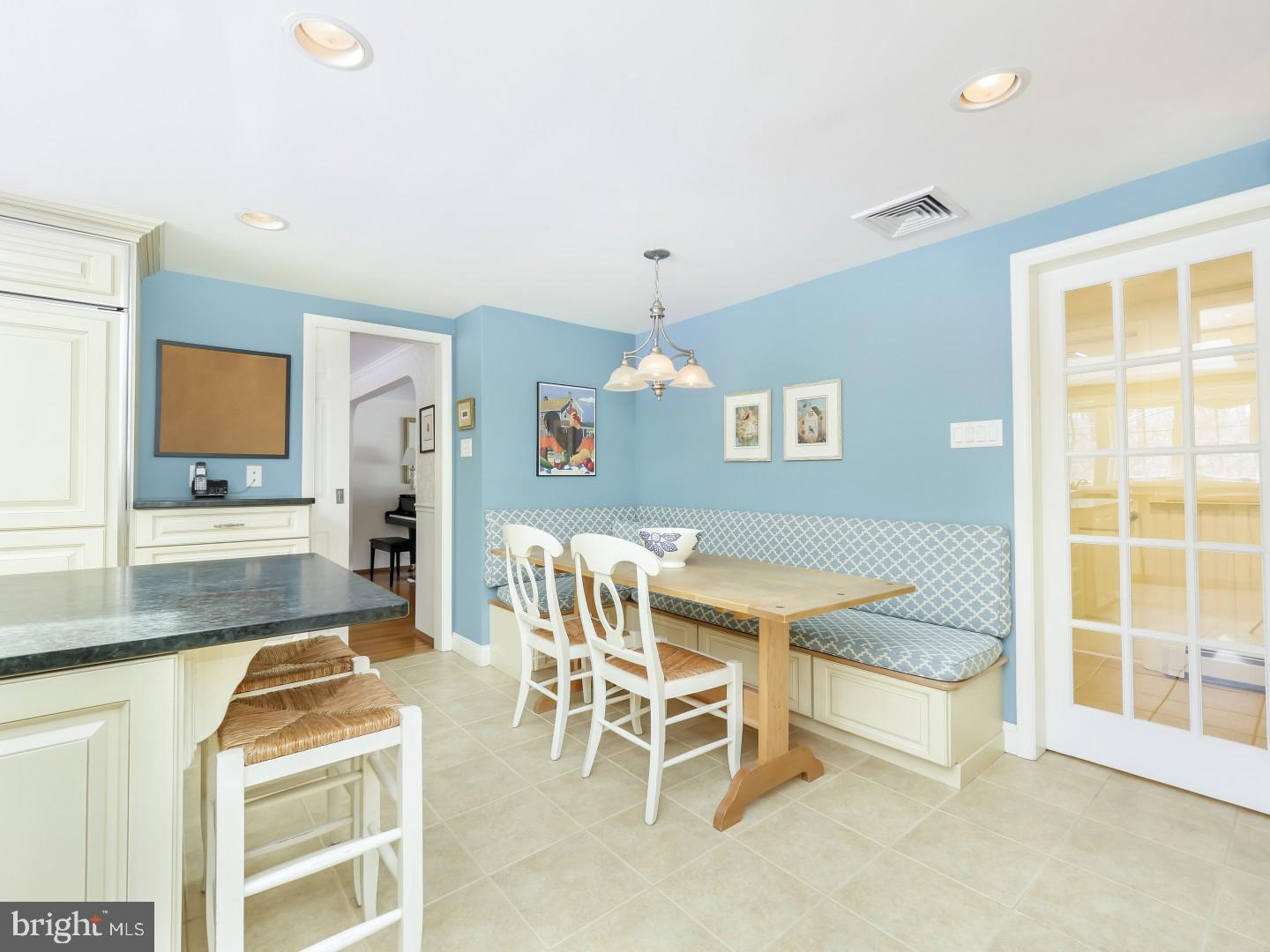 719 Beverly Road Holland, PA 18966 - Photo 9 of 34 Eat-In Kitchen Area
