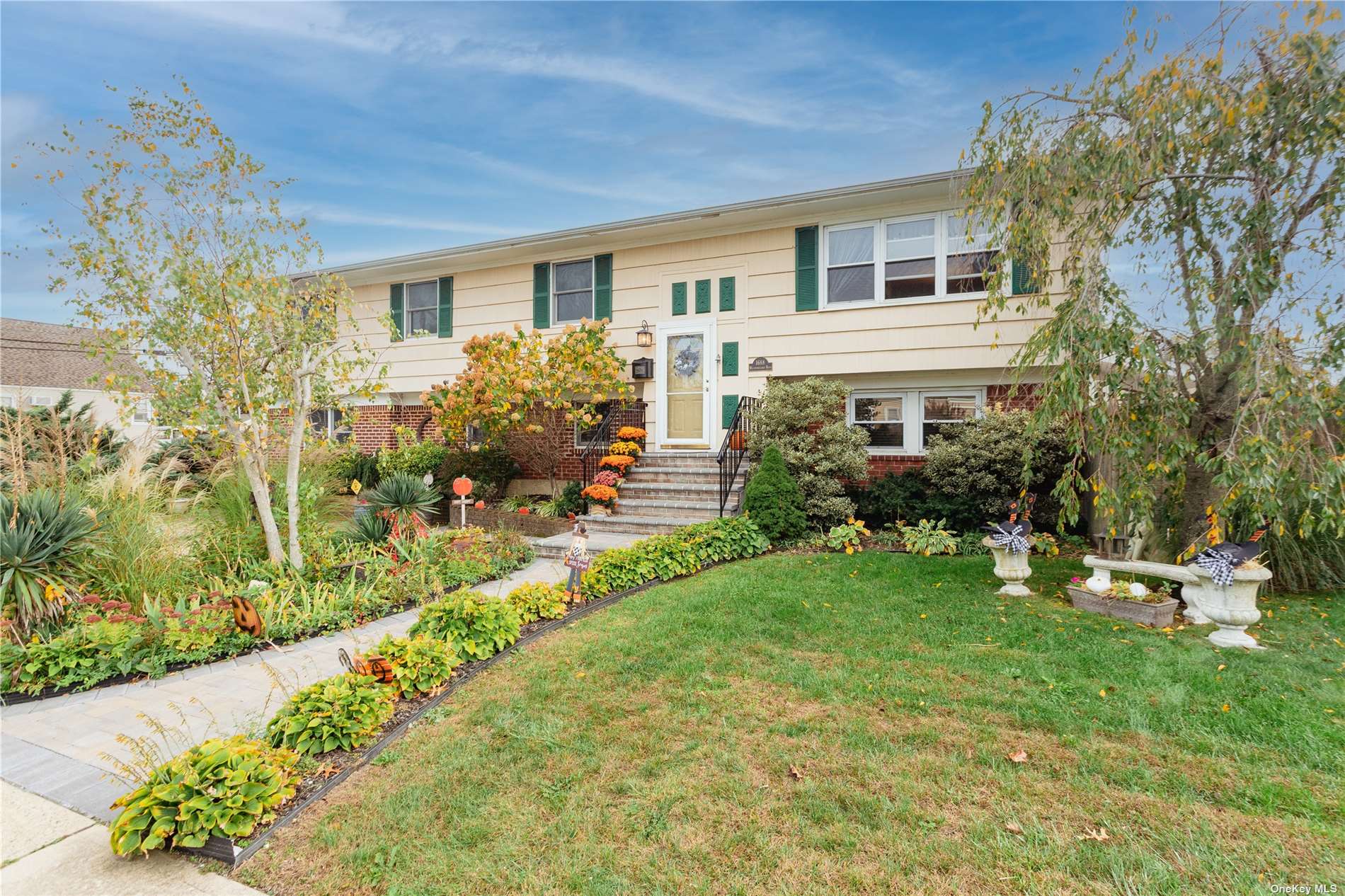 1688 Westmoreland Road Merrick, NY 11566 - Photo 1 of 1 Gallery Image 1