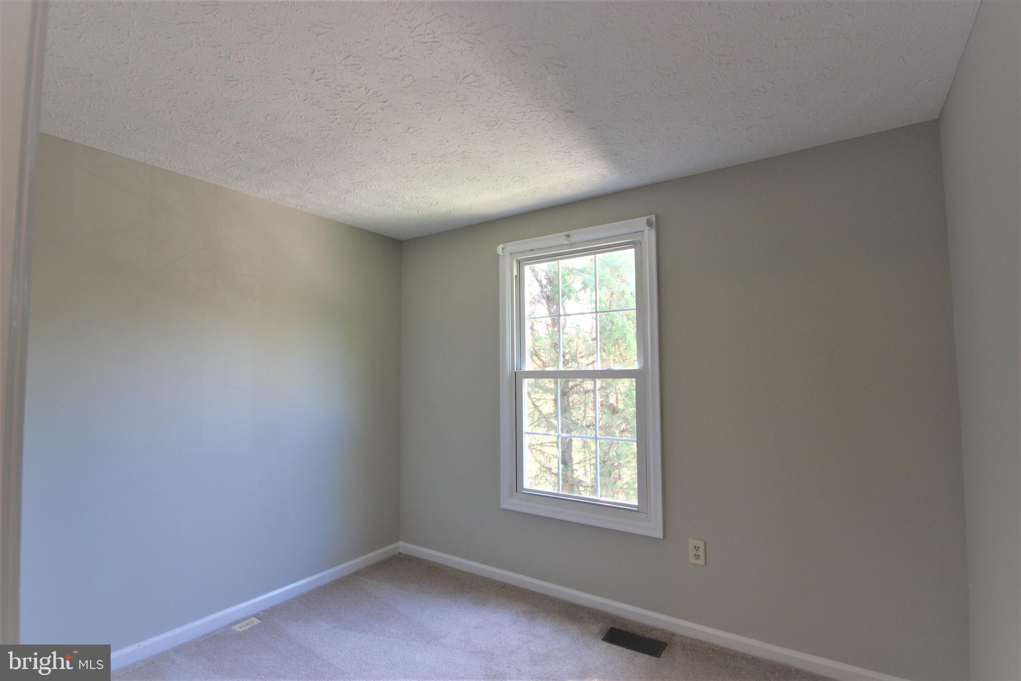 28 Ramsgate Court Baltimore, MD 21227 - Photo 19 of 27 Bedroom 3