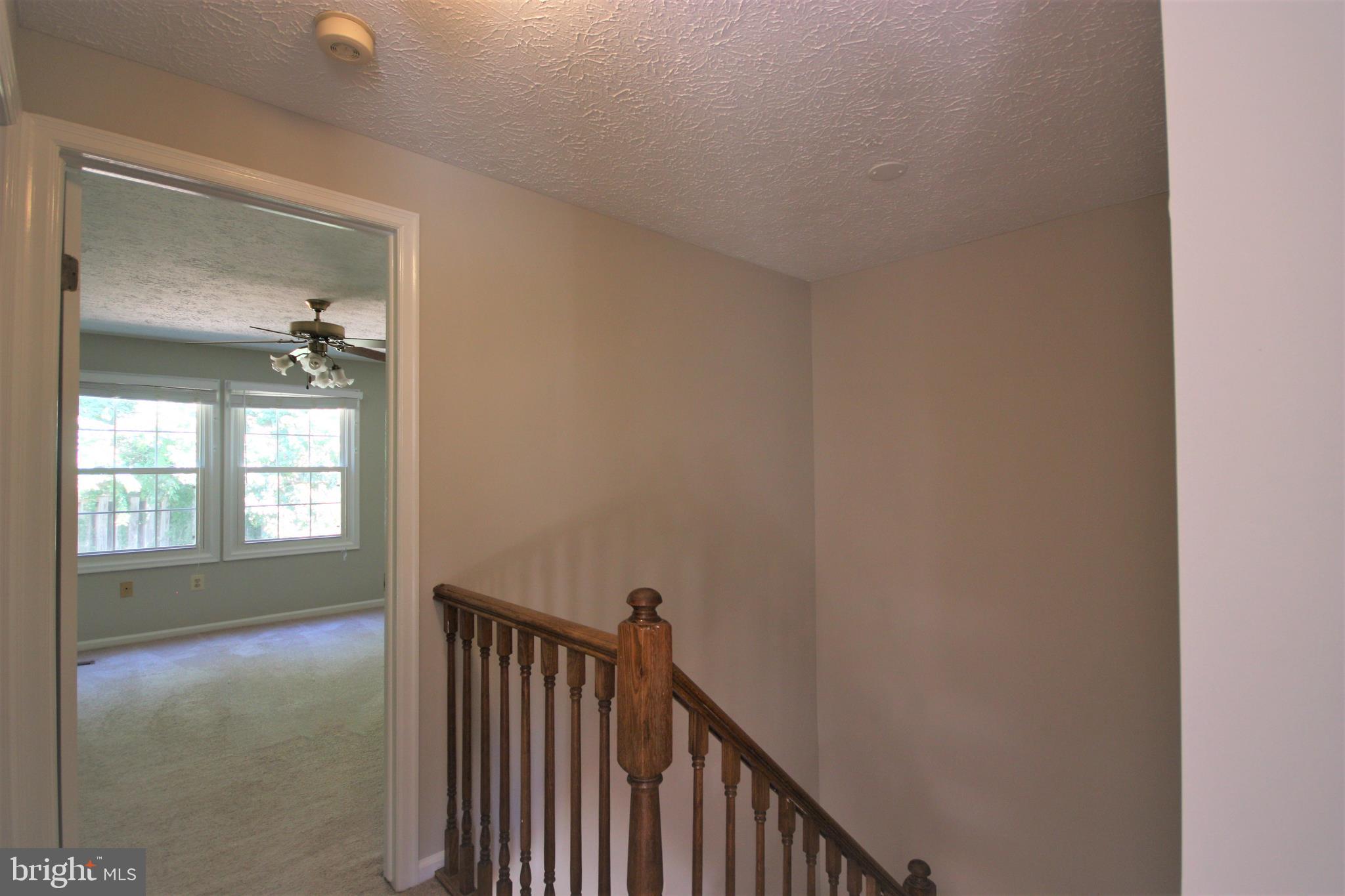 28 Ramsgate Court Baltimore, MD 21227 - Photo 20 of 27 Hallway