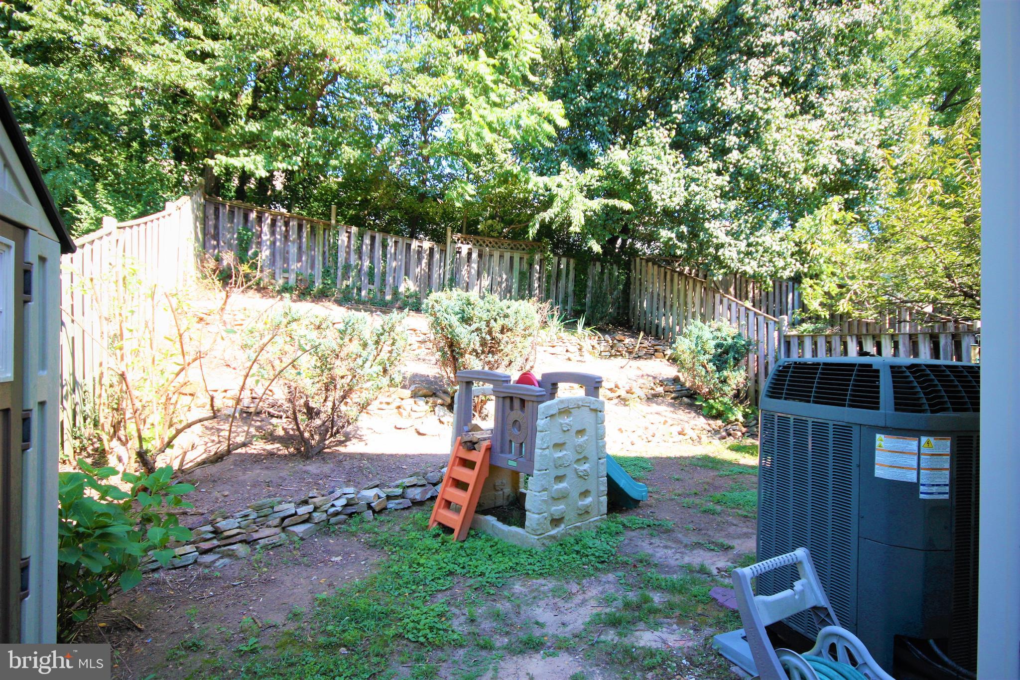 28 Ramsgate Court Baltimore, MD 21227 - Photo 26 of 27 Backyard