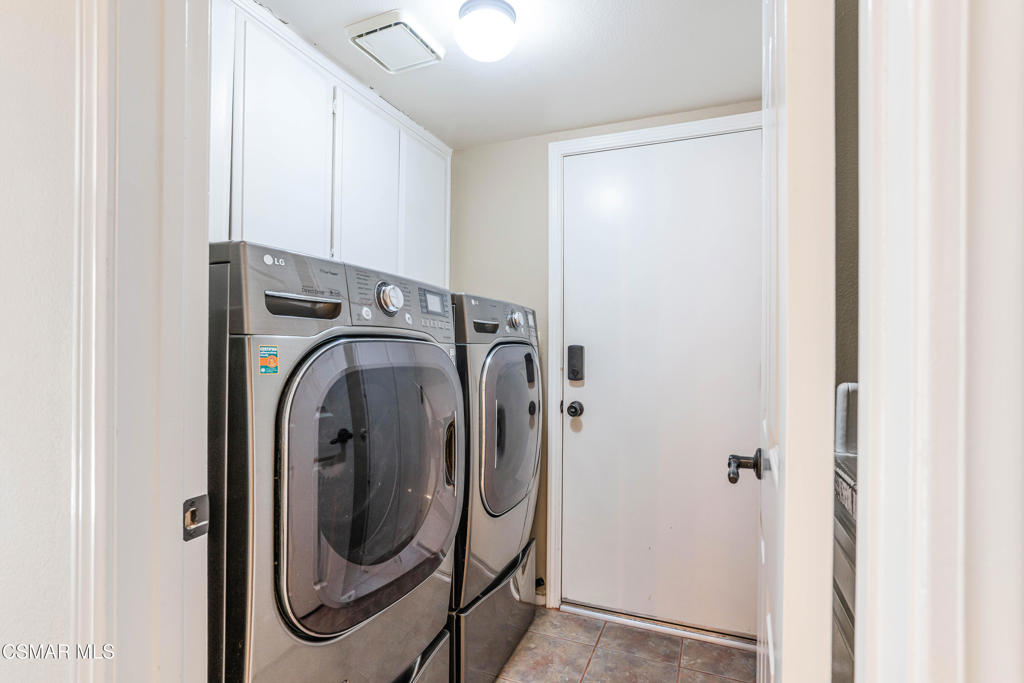 764 Coldbrook Place Simi Valley, CA 93065 - Photo 47 of 56 a utility room with dryer and washer