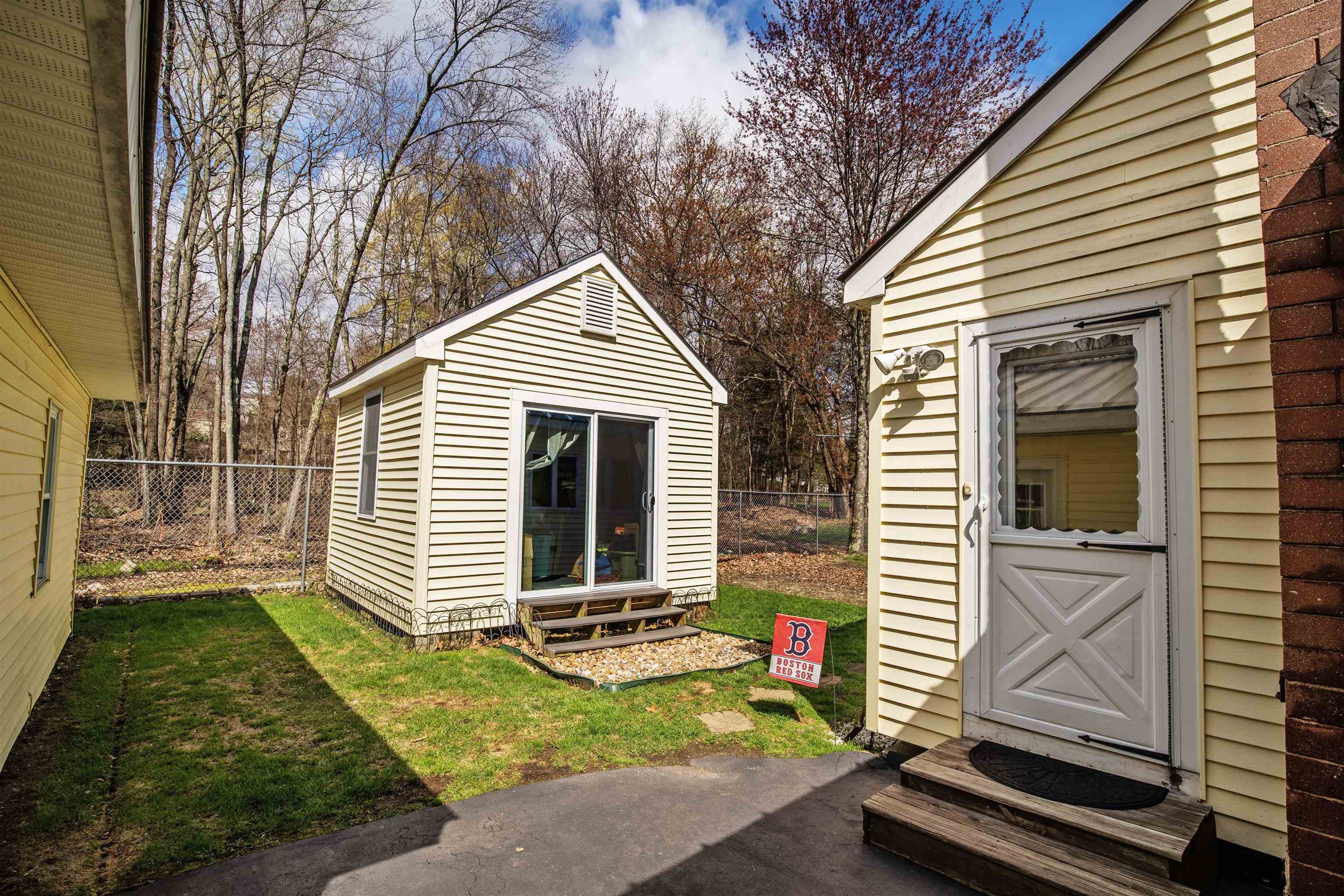 1630 Lake Shore Road Manchester, NH 03109 - Photo 35 of 39 Gallery Image 35