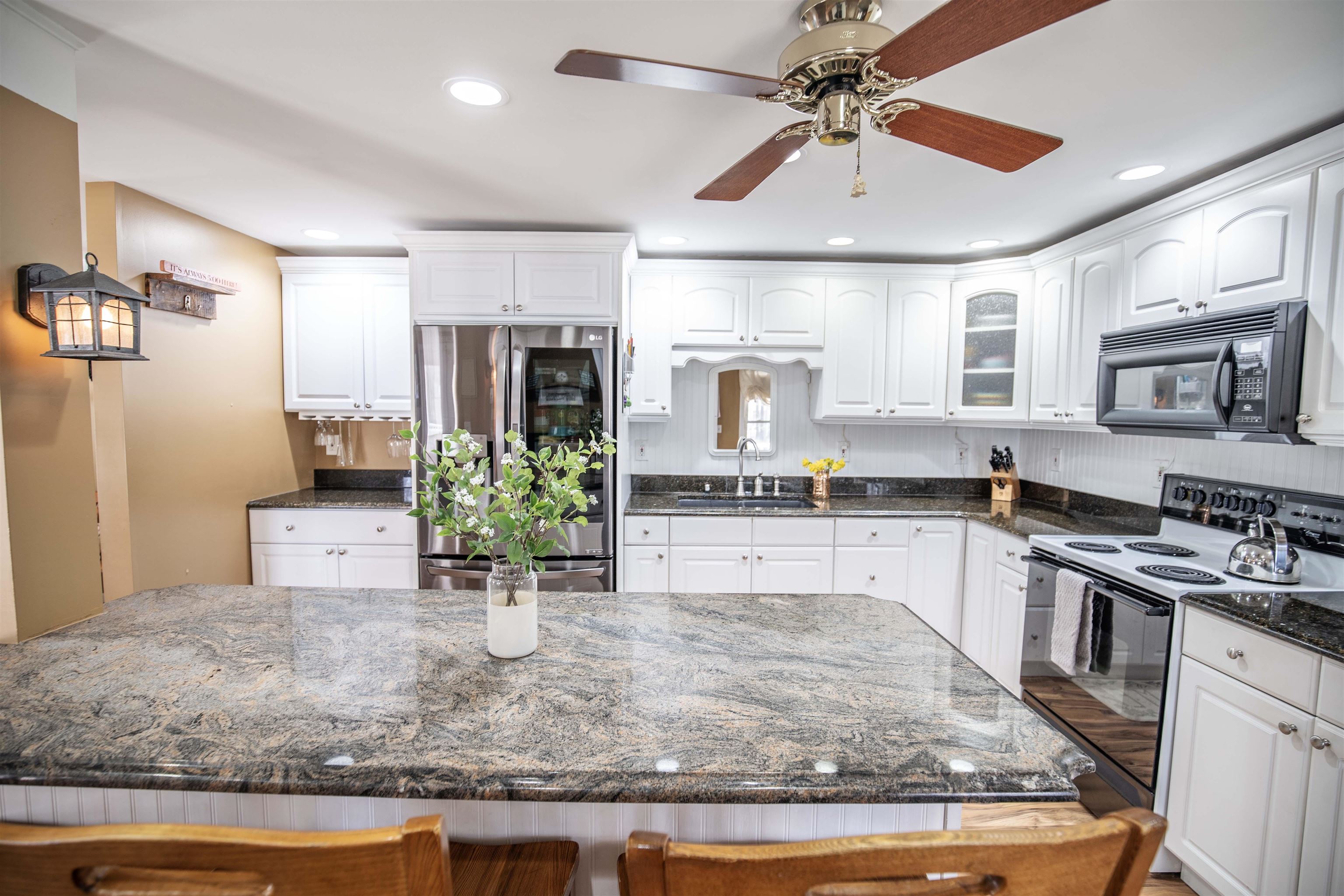 1630 Lake Shore Road Manchester, NH 03109 - Photo 5 of 39 Gallery Image 5