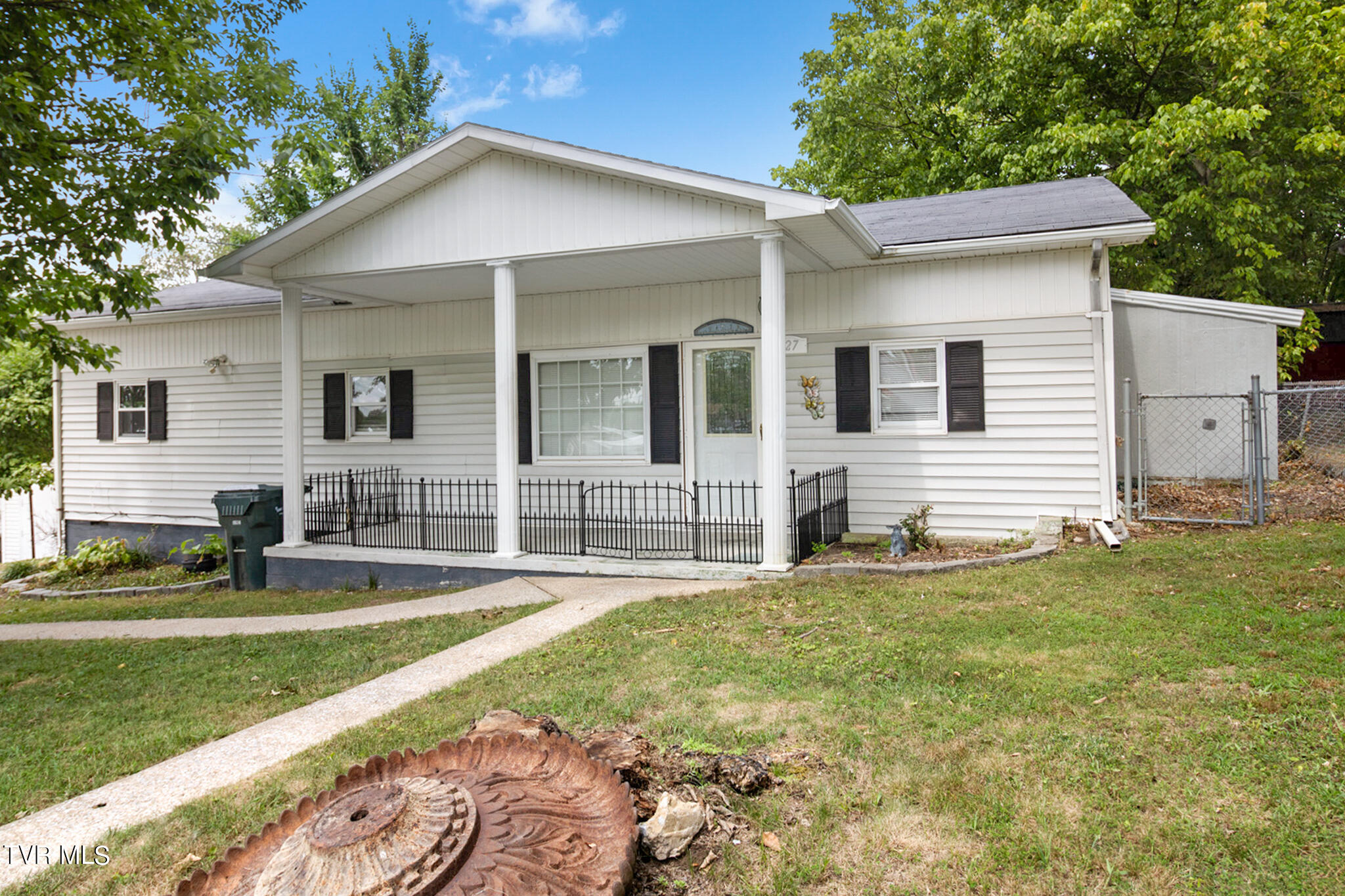 127 Sparta Street Greeneville, TN 37745 - Photo 24 of 27 127 Sparta-70
