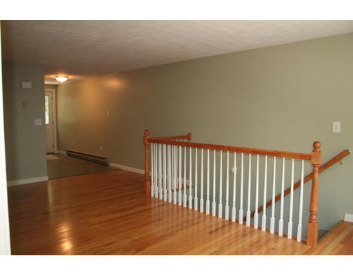 18 B Quisset Road, Unit B Mendon, MA 01756 - Photo 4 of 14 Gallery Image 4