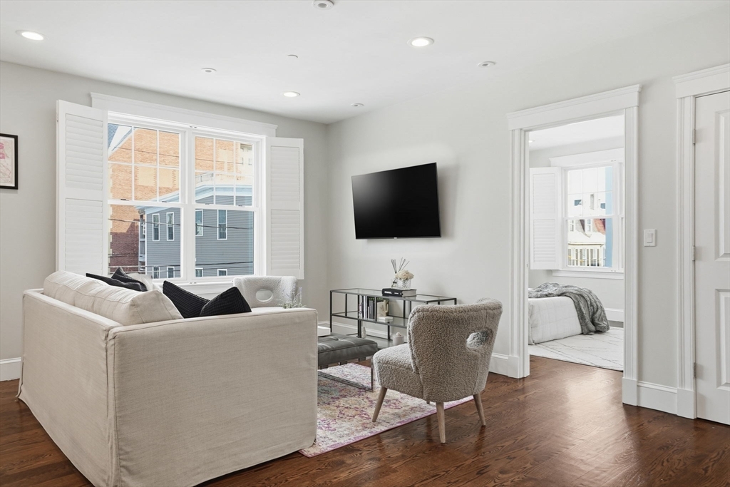 199 West 8th Street, Unit 4 Boston, MA 02127 - Photo 7 of 20