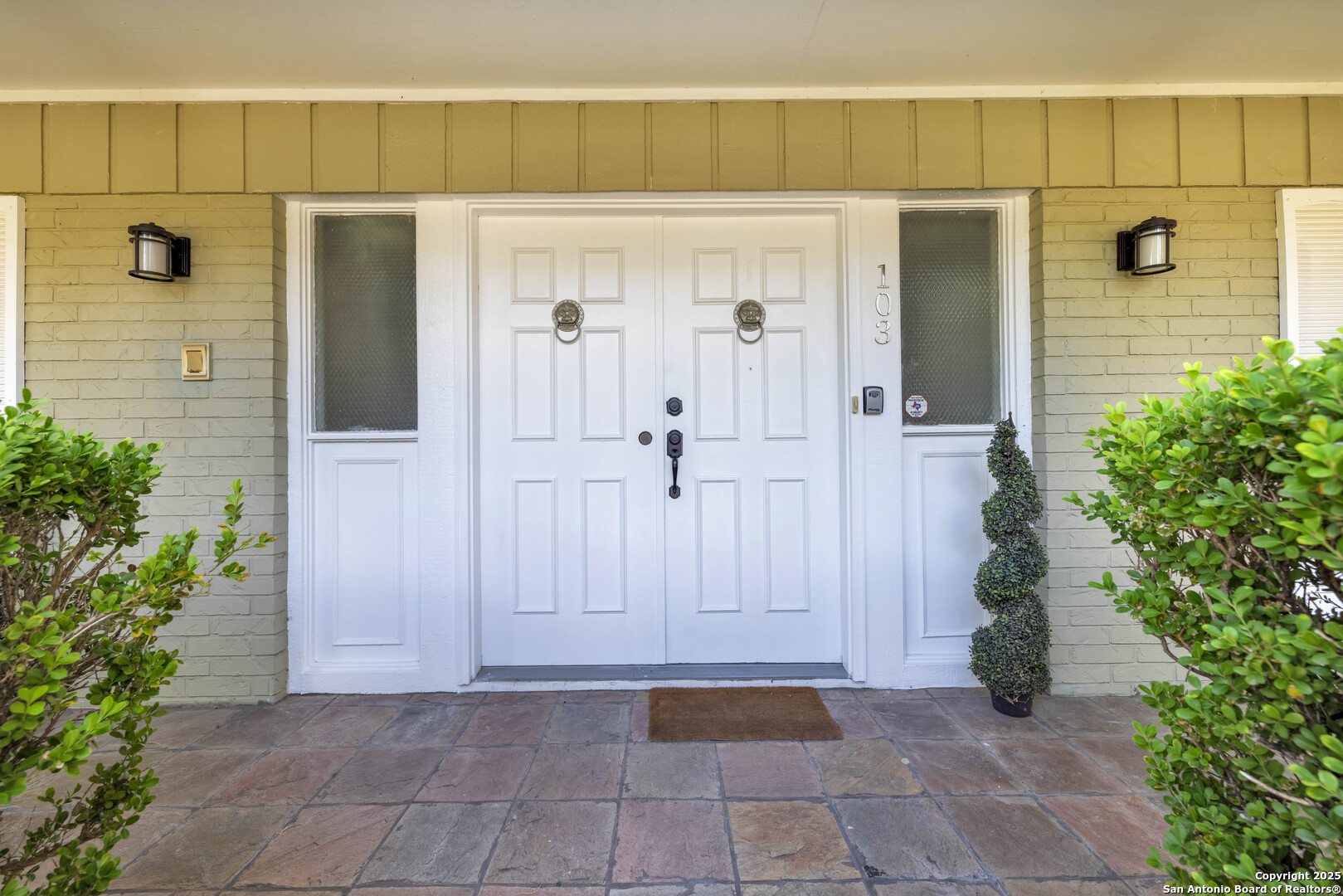 103 Shalimar Drive Castle Hills, TX 78213 - Photo 3 of 56