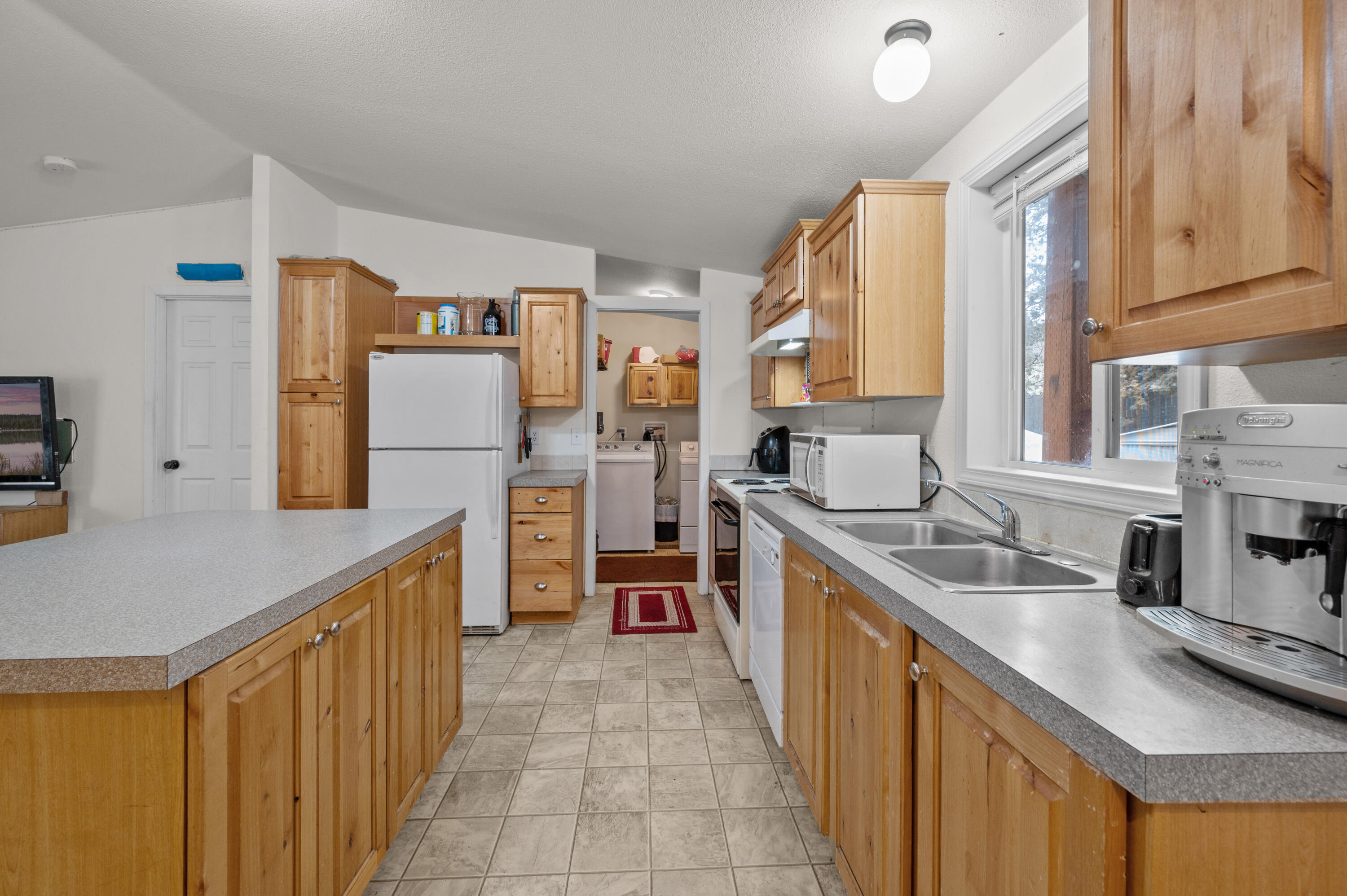 61000 Brosterhous Road, Unit 514 Bend, OR 97702 - Photo 9 of 19 DSC_5677