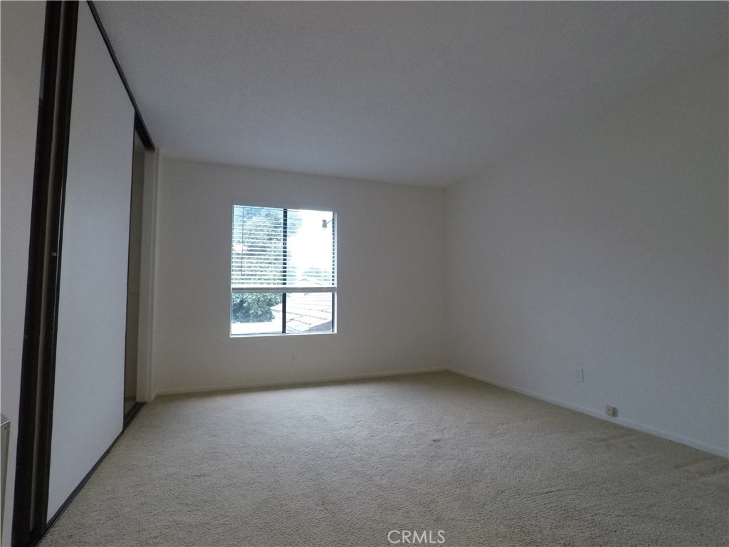 230 Springview Irvine, CA 92620 - Photo 11 of 30 an empty room with a window