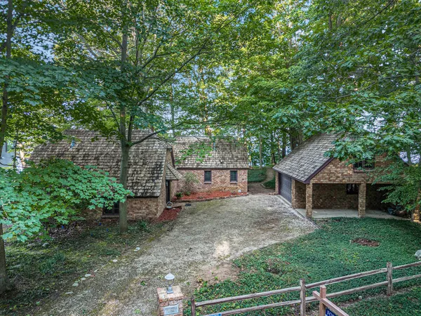 $1,499,999 | 2580 Lakeshore Drive, Fennville, MI 49408