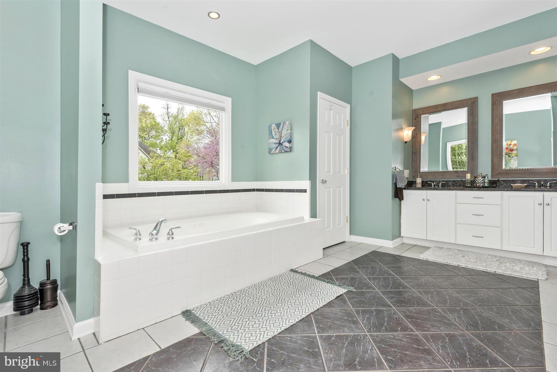 11328 Country Club Road New Market, MD 21774 - Photo 20 of 30 Bath (Master)