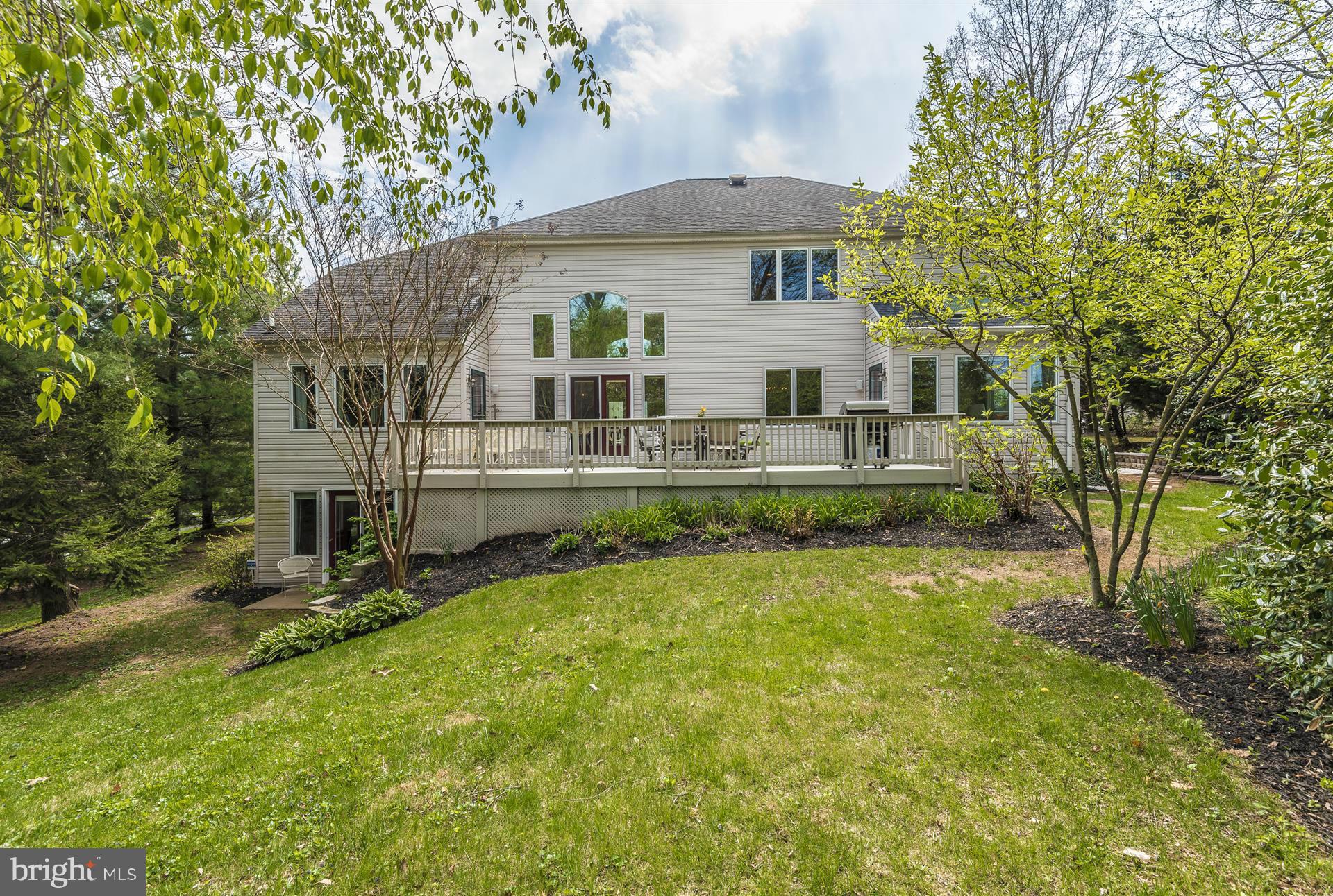 11328 Country Club Road New Market, MD 21774 - Photo 4 of 30 Exterior (Rear)
