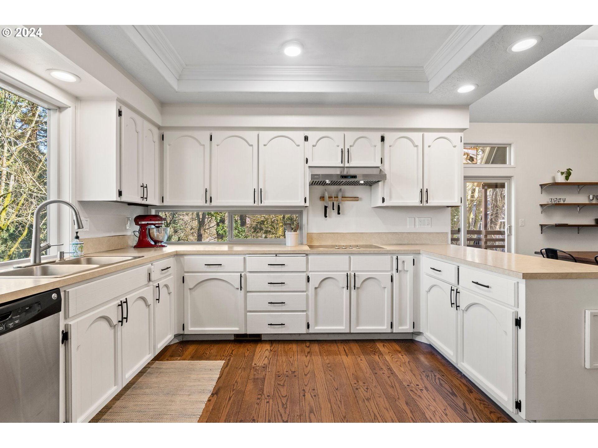 17720 Overlook Circle Lake Oswego, OR 97034 - Photo 6 of 21 Gallery Image 6