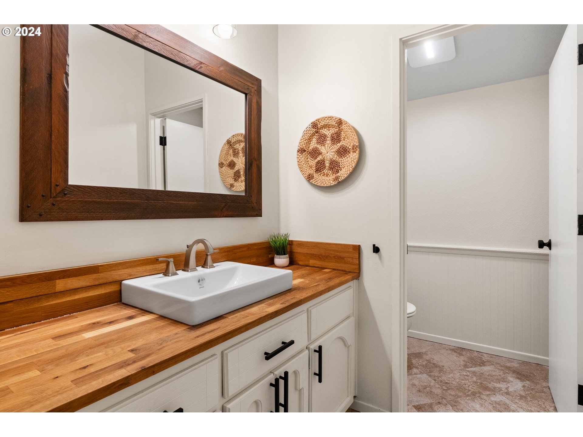 17720 Overlook Circle Lake Oswego, OR 97034 - Photo 7 of 21 Gallery Image 7