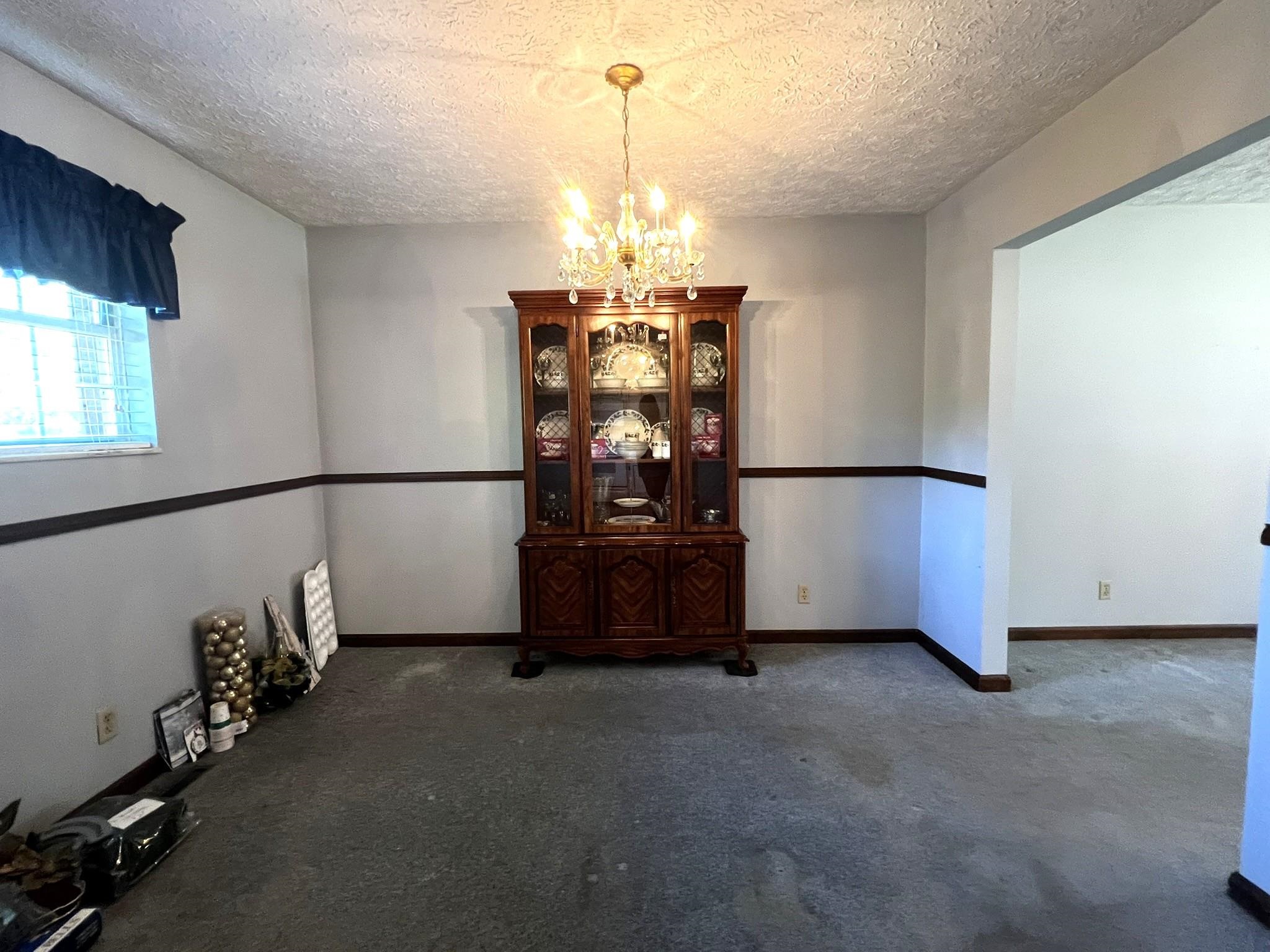 619 West Greenhill Road Ashland, KY 41102 - Photo 9 of 42