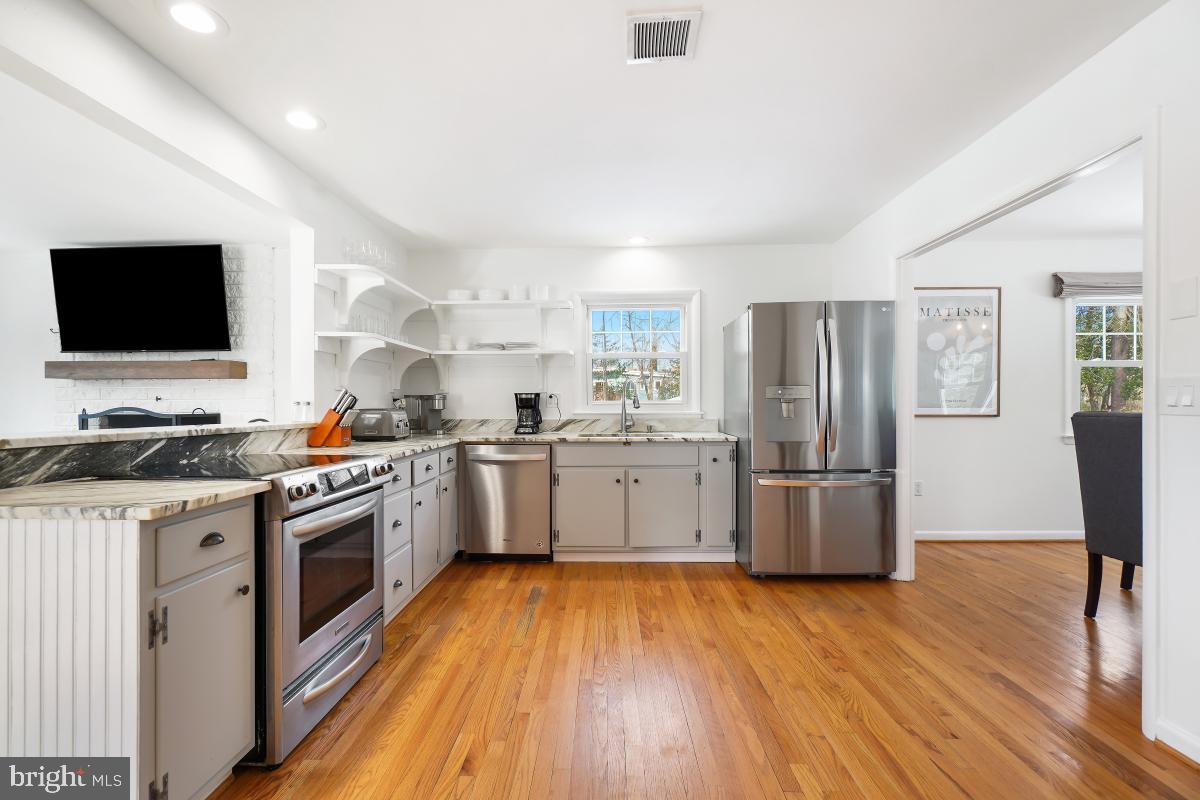1820 Woods Road Annapolis, MD 21401 - Photo 12 of 51 Kitchen with stainless steel appliances