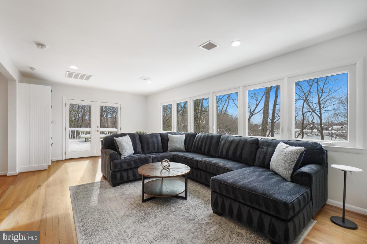 1820 Woods Road Annapolis, MD 21401 - Photo 18 of 51 Family room with access to private deck.