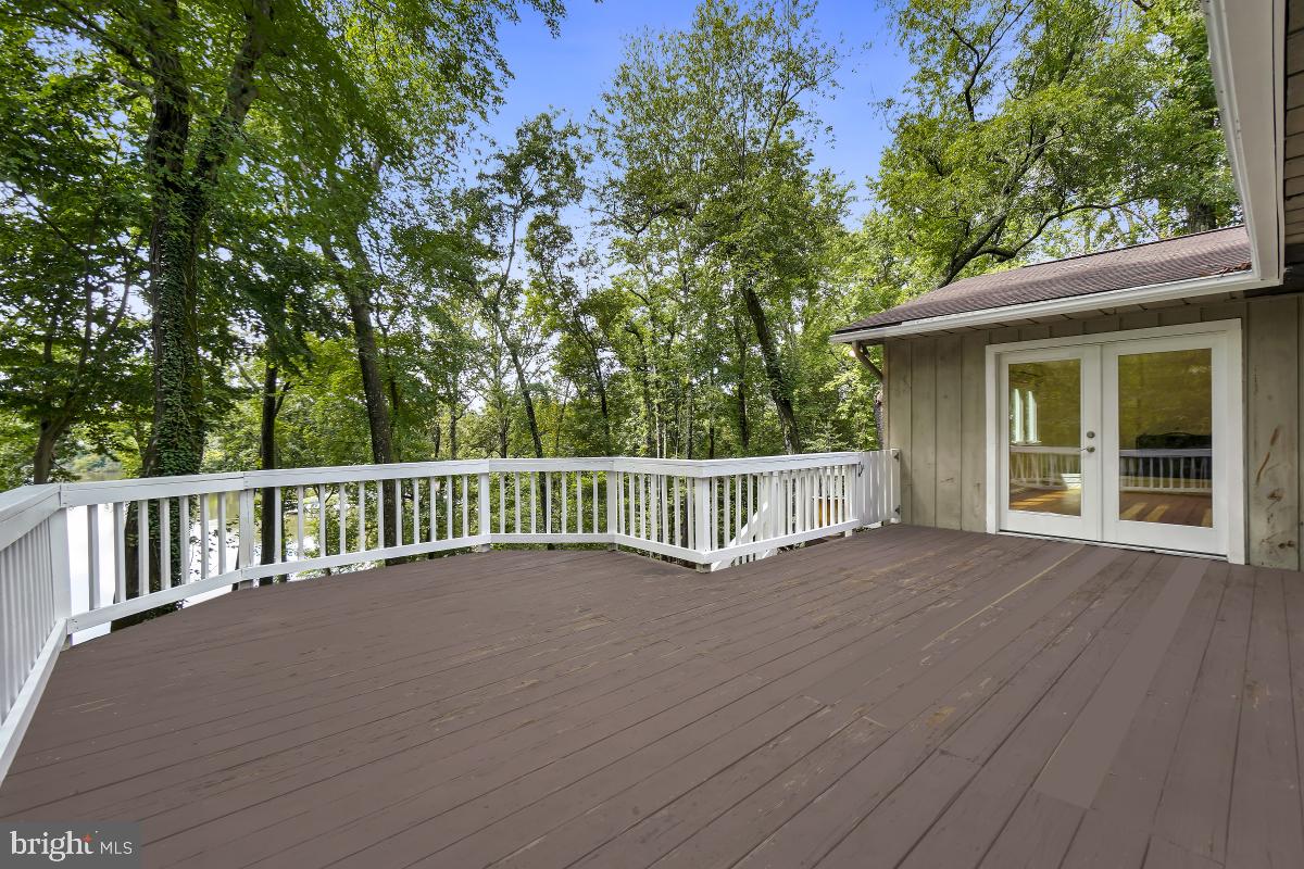 1820 Woods Road Annapolis, MD 21401 - Photo 19 of 51 Loads of waterfront entertaining space!