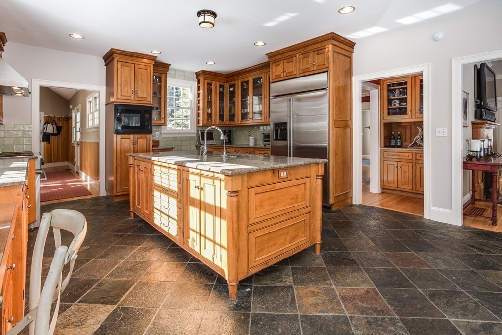 16 Warren Road Dedham, MA 02026 - Photo 8 of 25 Gallery Image 8