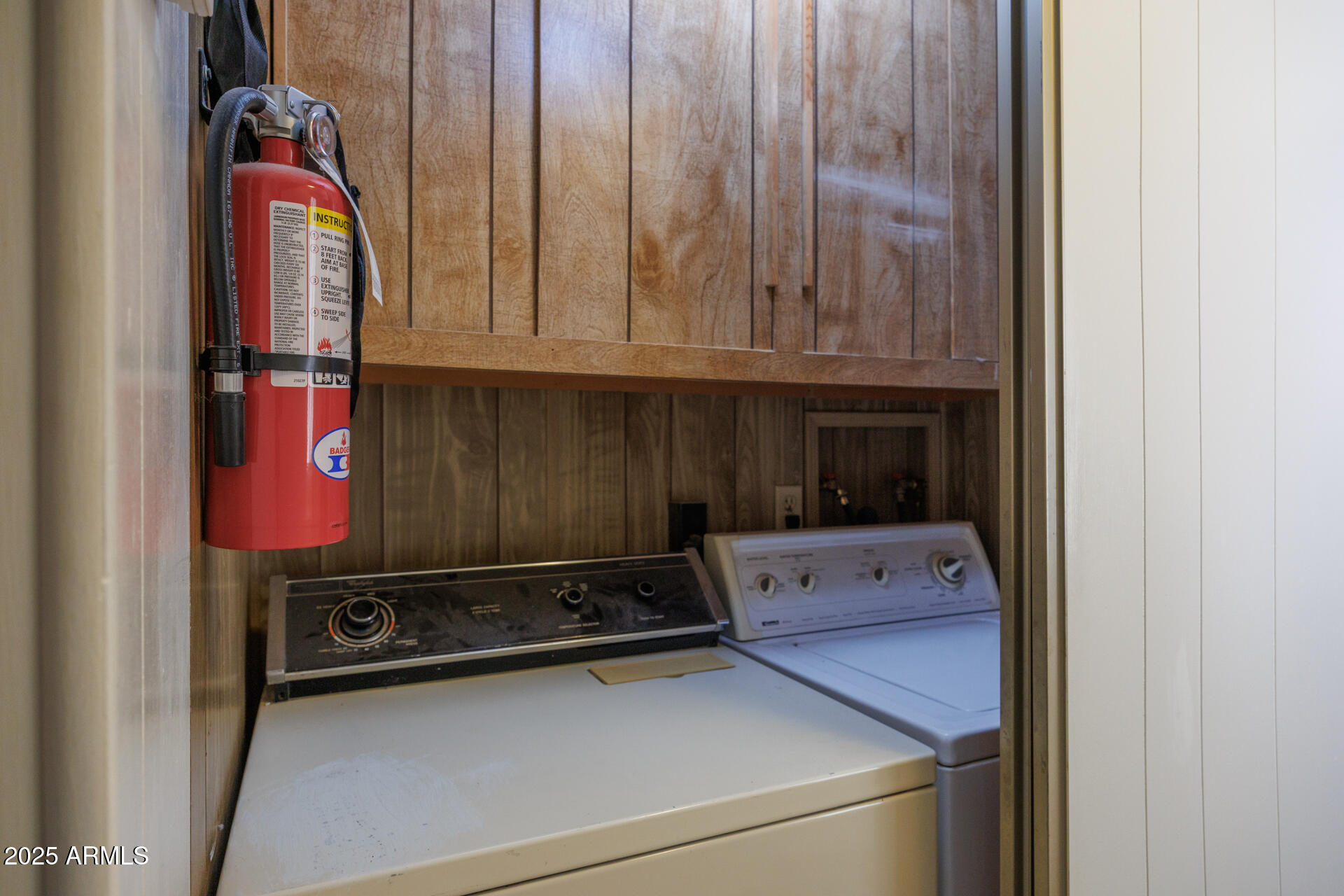 2100 North Trekell Road, Unit 333 Casa Grande, AZ 85122 - Photo 20 of 39 a utility room with dryer and washer