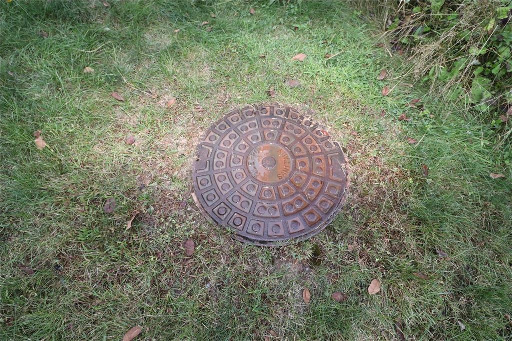 415 Redgate Road Sewickley, PA 15143 - Photo 5 of 25 Public sewer & water