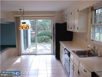 189 Pearl Croft Road Cherry Hill, NJ 08034 - Photo 5 of 12