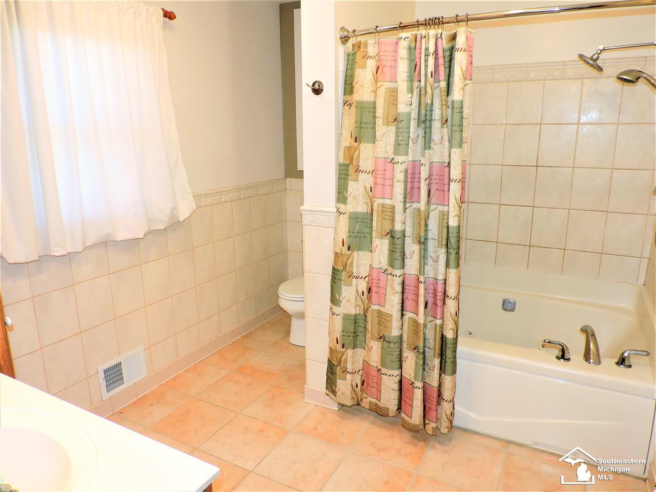 8399 Covert Road Petersburg, MI 49270 - Photo 12 of 24