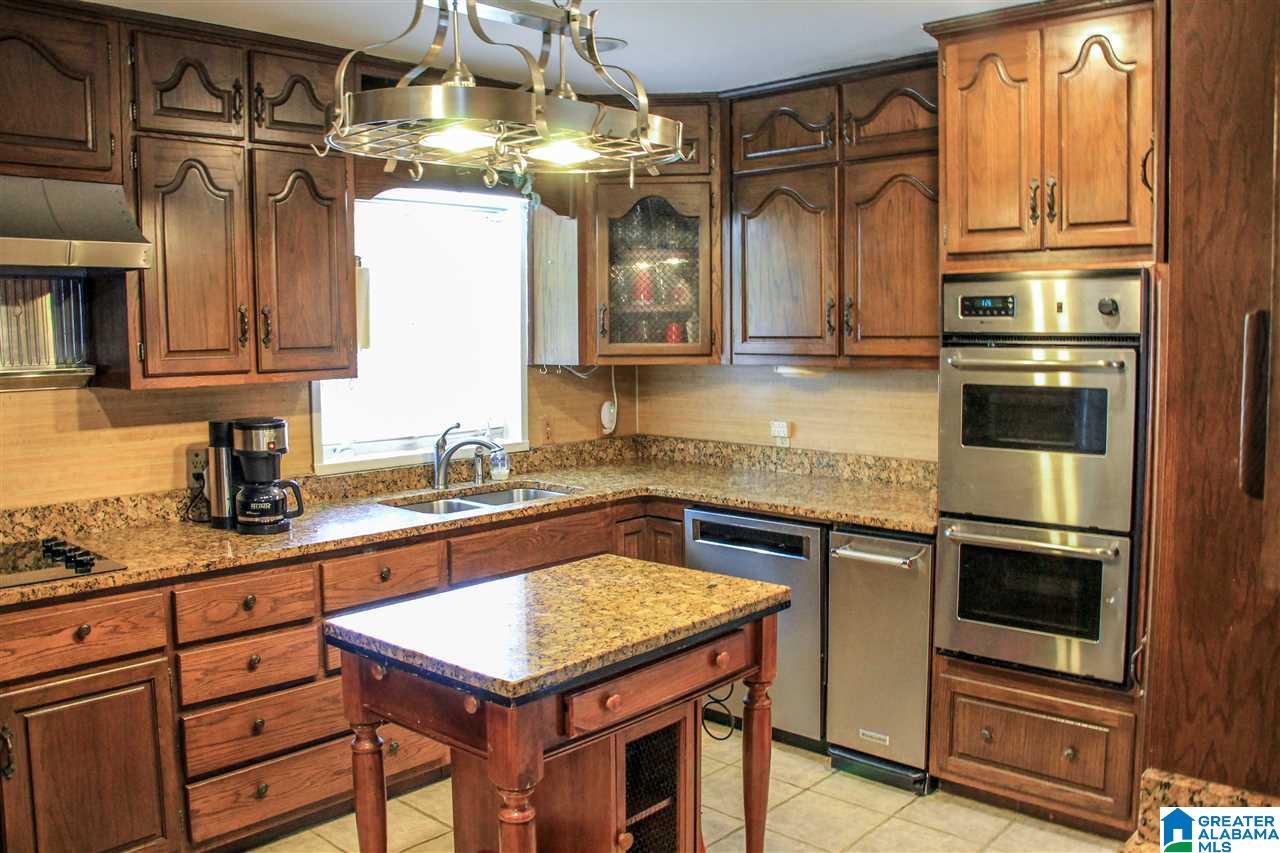 424 Tupelo Road Birmingham, AL 35215 - Photo 7 of 28