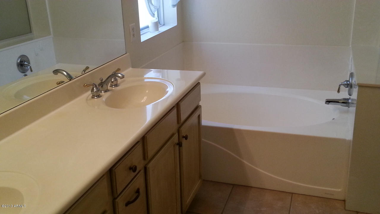 1460 North Racine Lane Gilbert, AZ 85234 - Photo 41 of 65 20130531_112205
