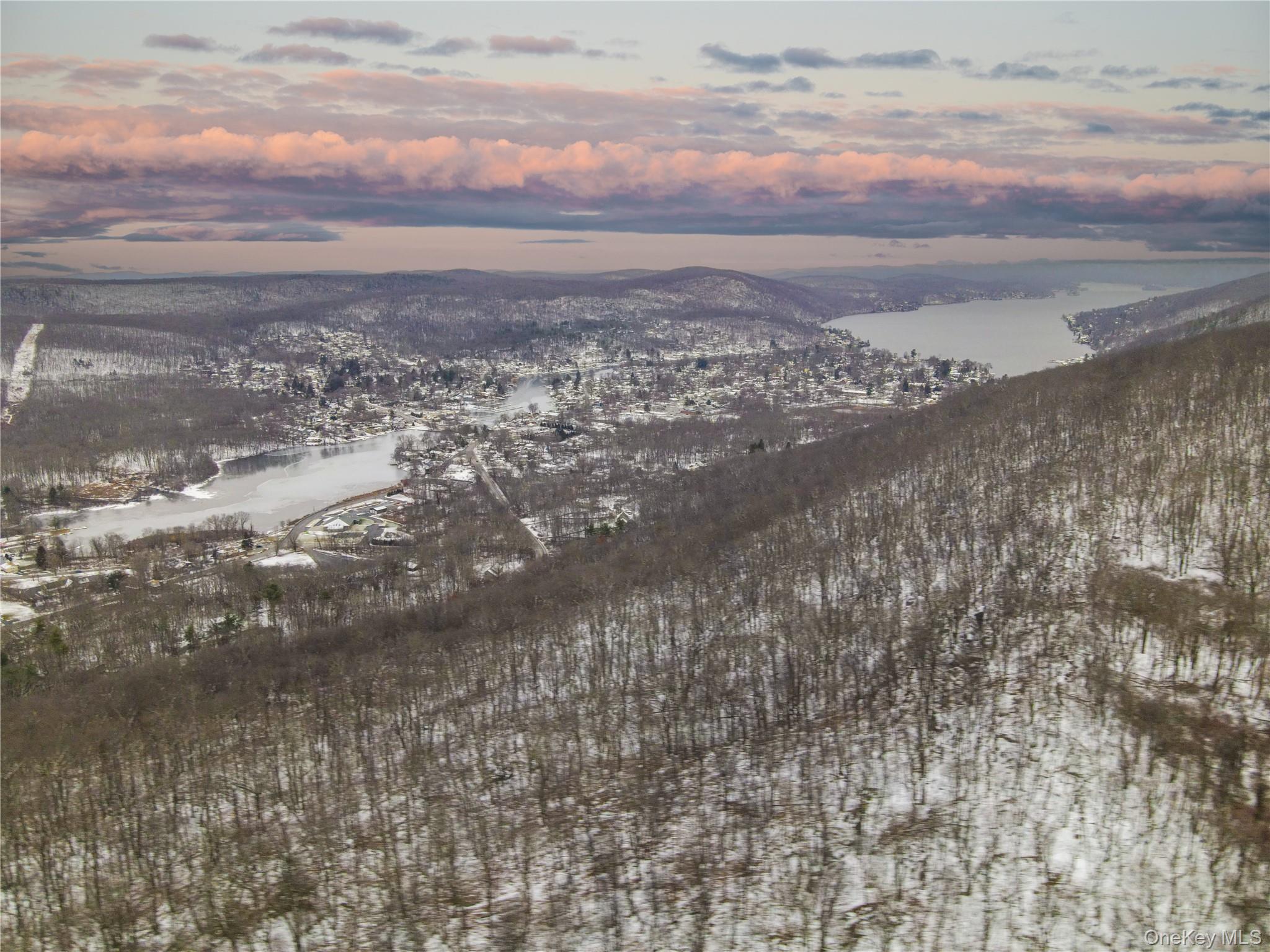 50 Continental Road Warwick, NY 10990 - Photo 34 of 36 a view of city and mountain