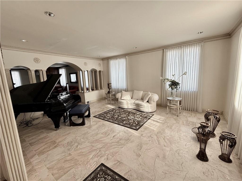 206 Fairview Road Pittsburgh, PA 15238 - Photo 11 of 21 a bedroom with furniture and a mirror