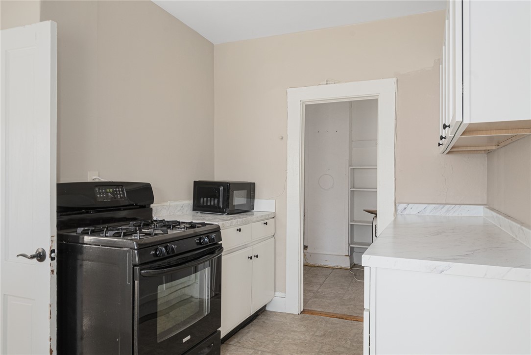 21 Spring Street, Unit 2 Newport, RI 02840 - Photo 14 of 28