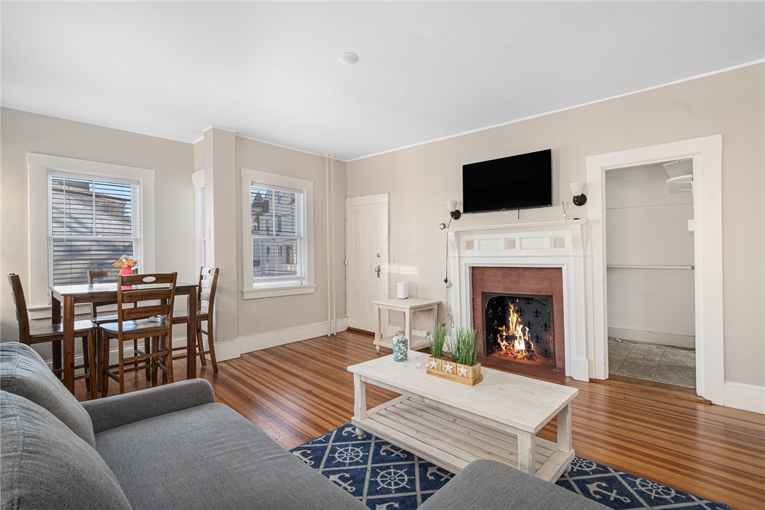 21 Spring Street, Unit 2 Newport, RI 02840 - Photo 3 of 28