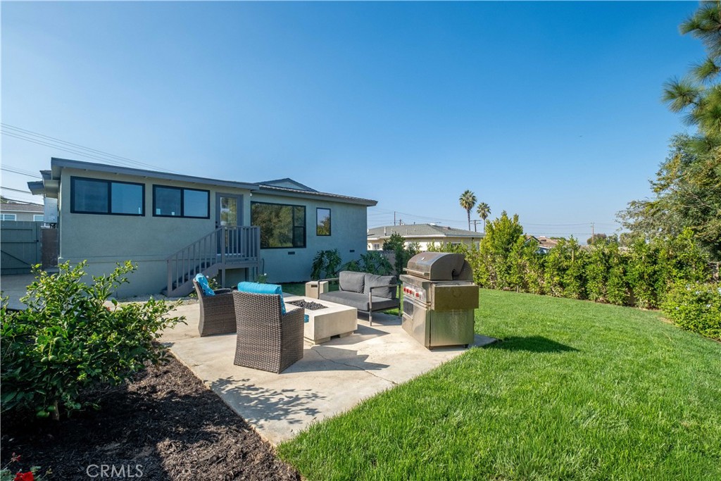 25710 Crest Road Torrance, CA 90505 - Photo 57 of 72 Another view of the home's rear exterior.