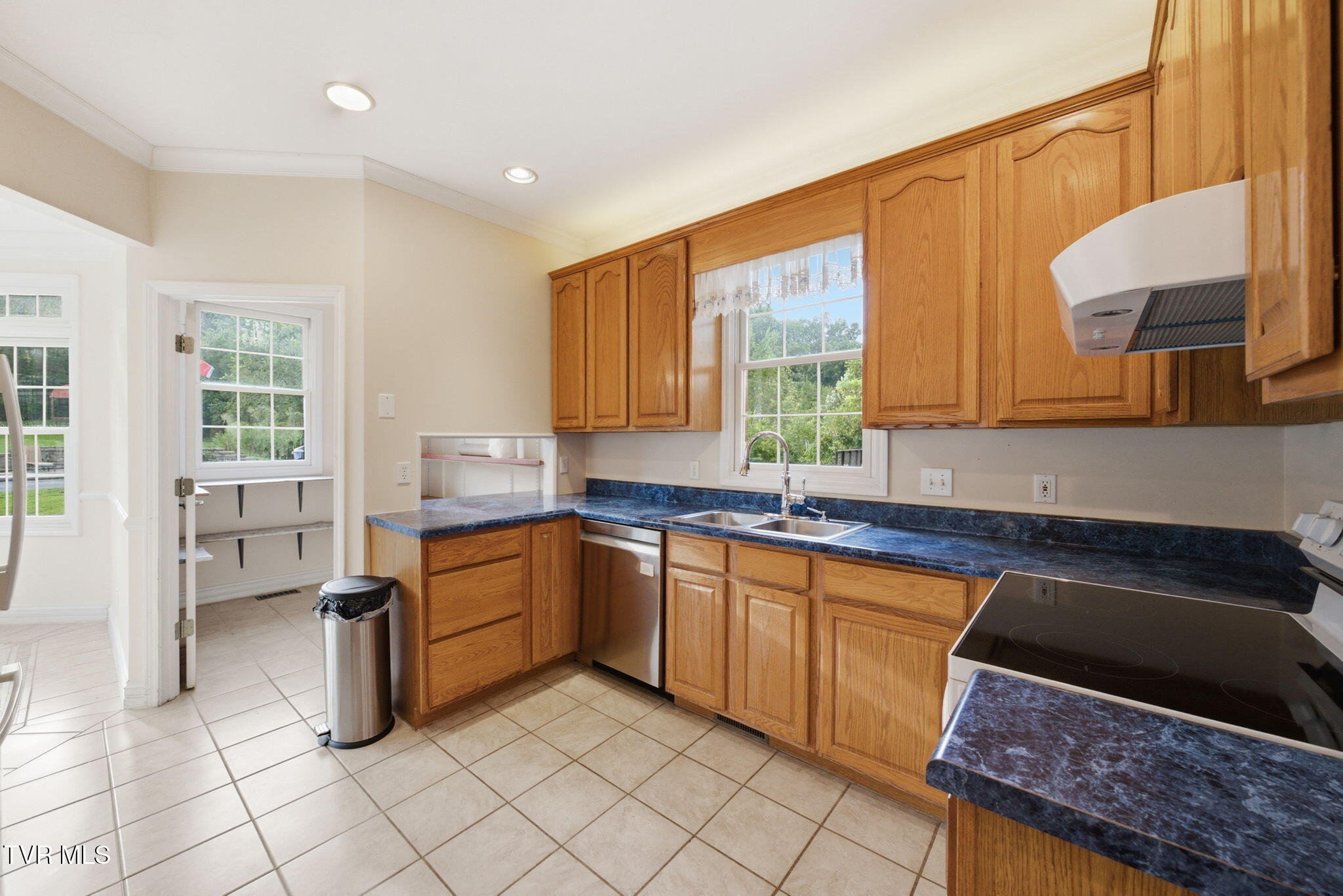 4017 Glen Alpine Road Kingsport, TN 37660 - Photo 20 of 77 33-web-or-mls-033_DSC09159