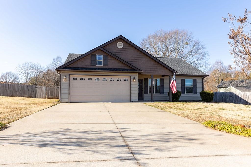 146 Gibbs Road Wellford, SC 29385 - Photo 1 of 21